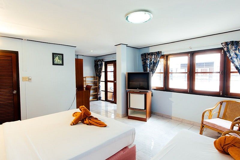 Deluxe Triple Room